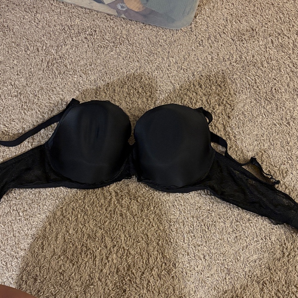 Victoria's Secret Elegant Black Lace Bra